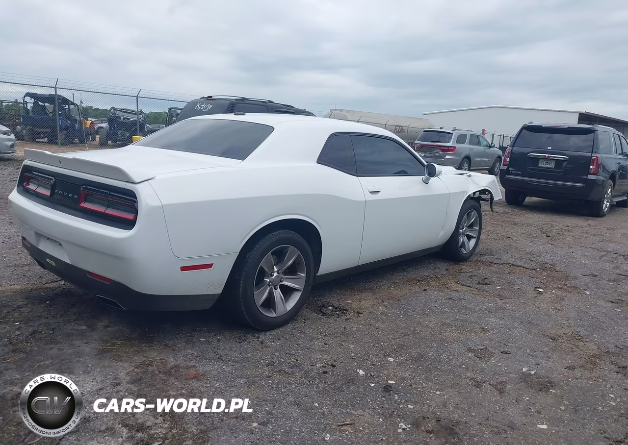 2018 Dodge Challenger Sxt VIN:2C3CDZAG1JH245831 - 4