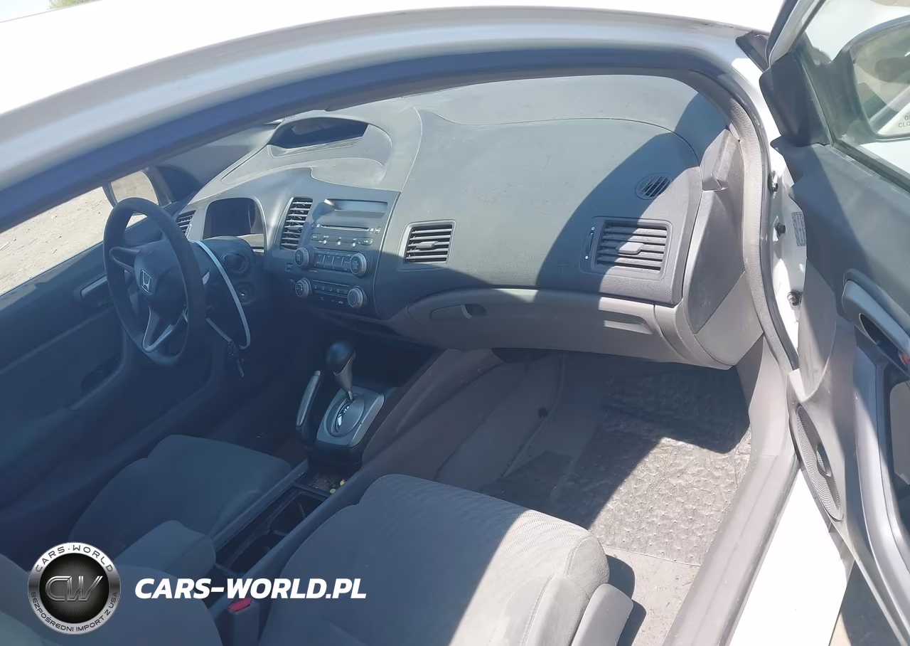 2009 Honda Civic Lx VIN:2HGFG12649H502551 - 5