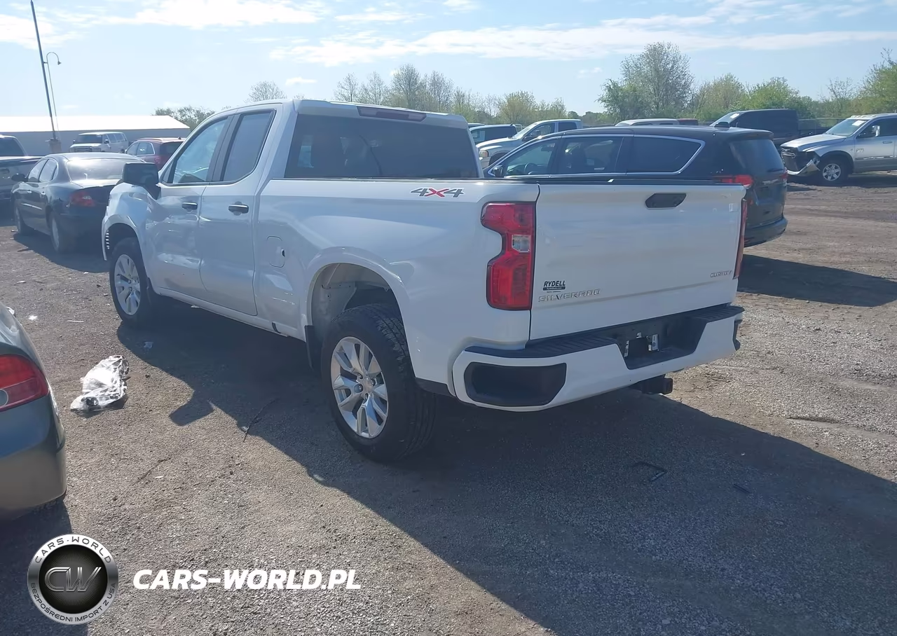 2024 Chevrolet Silverado 1500 4Wd Standard Bed Custom VIN:1GCRDBEK0RZ200273 - 3