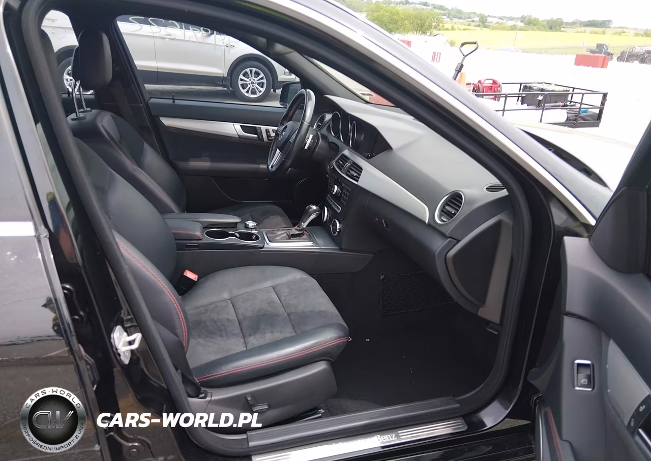 2014 Mercedes-Benz C 250 Sport VIN:WDDGF4HB0ER317764 - 5