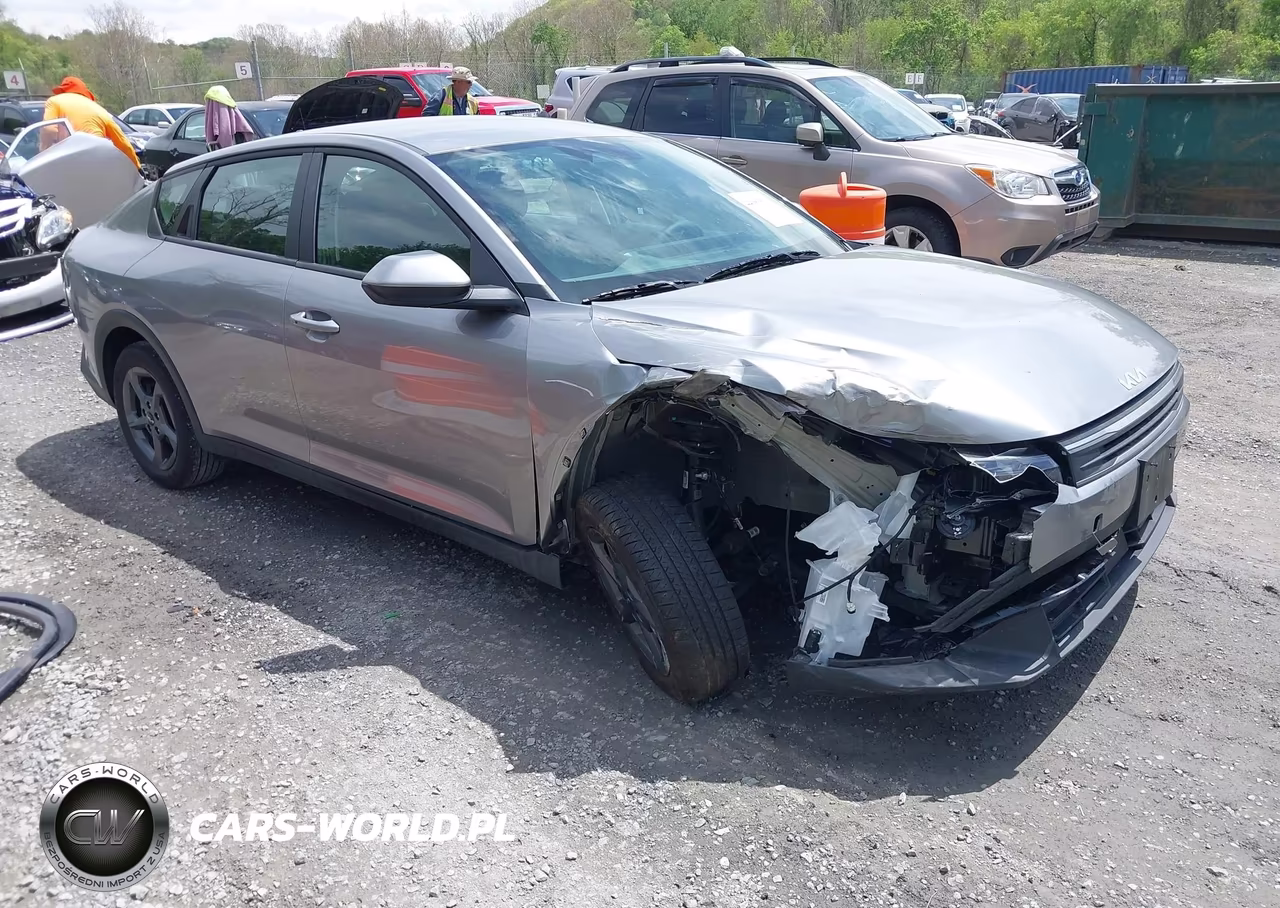 2025 Kia K4 Lxs