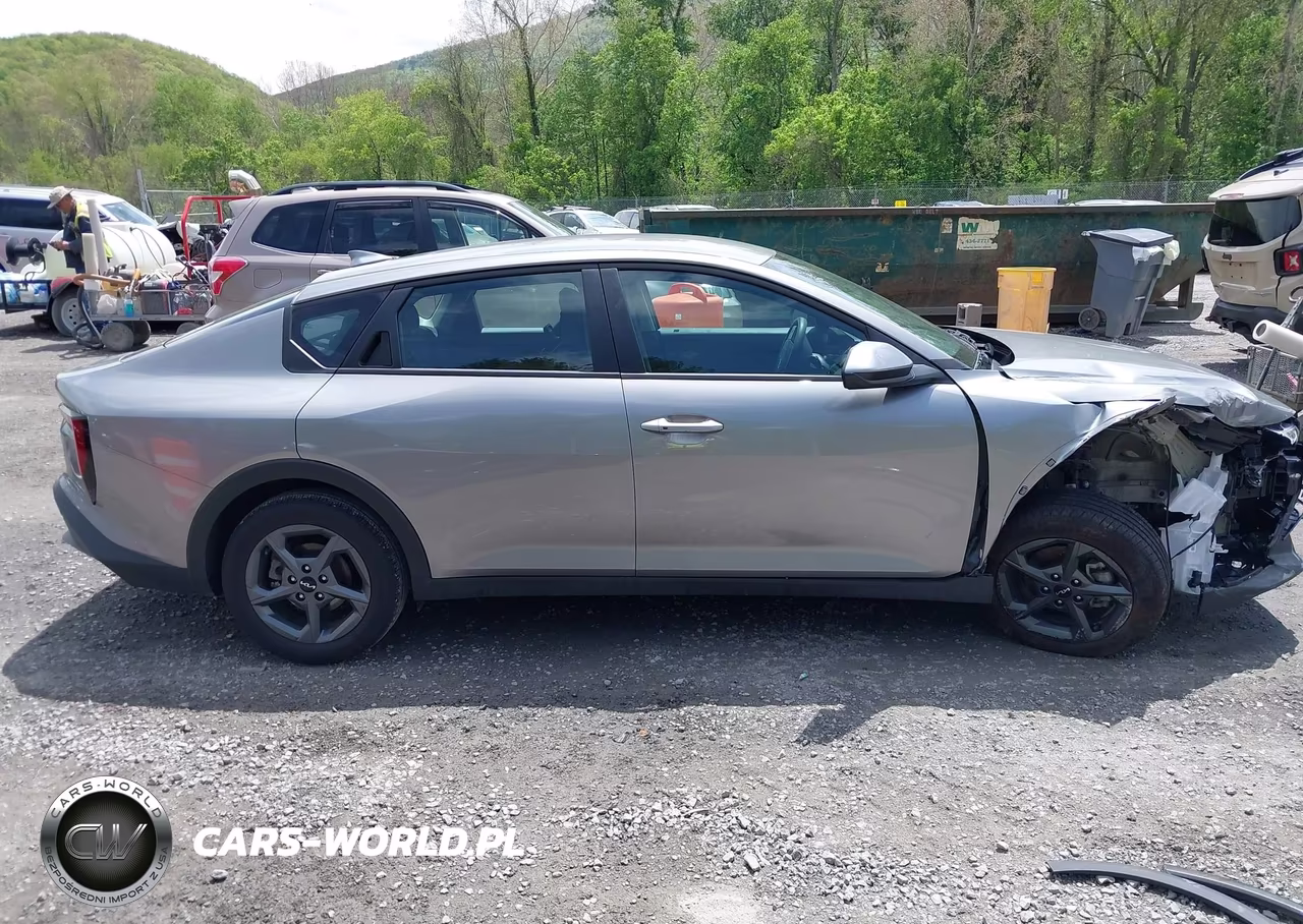 2025 Kia K4 Lxs VIN:3KPFT4DE3SE153996 - 14