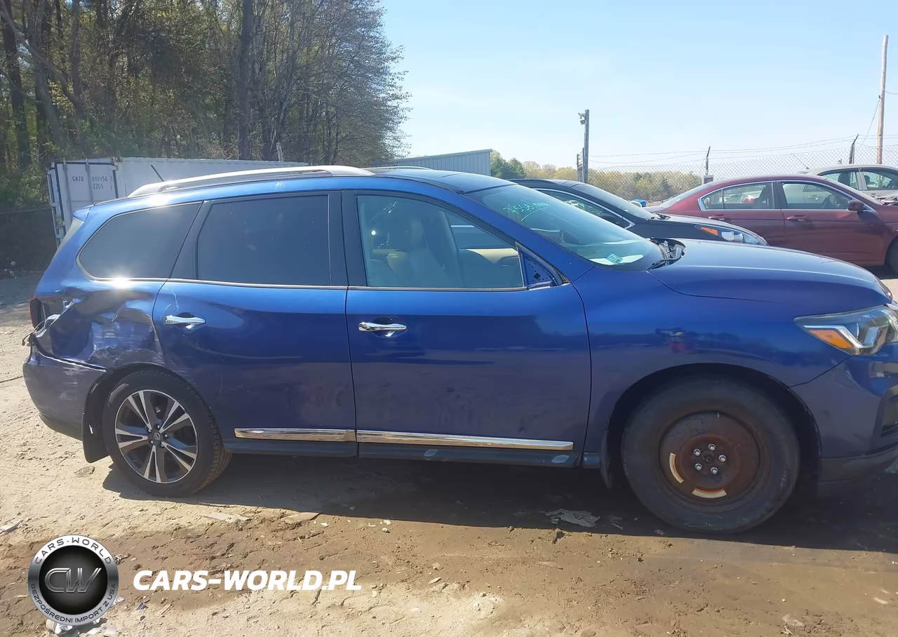 2017 Nissan Pathfinder Platinum VIN:5N1DR2MM2HC610827 - 13