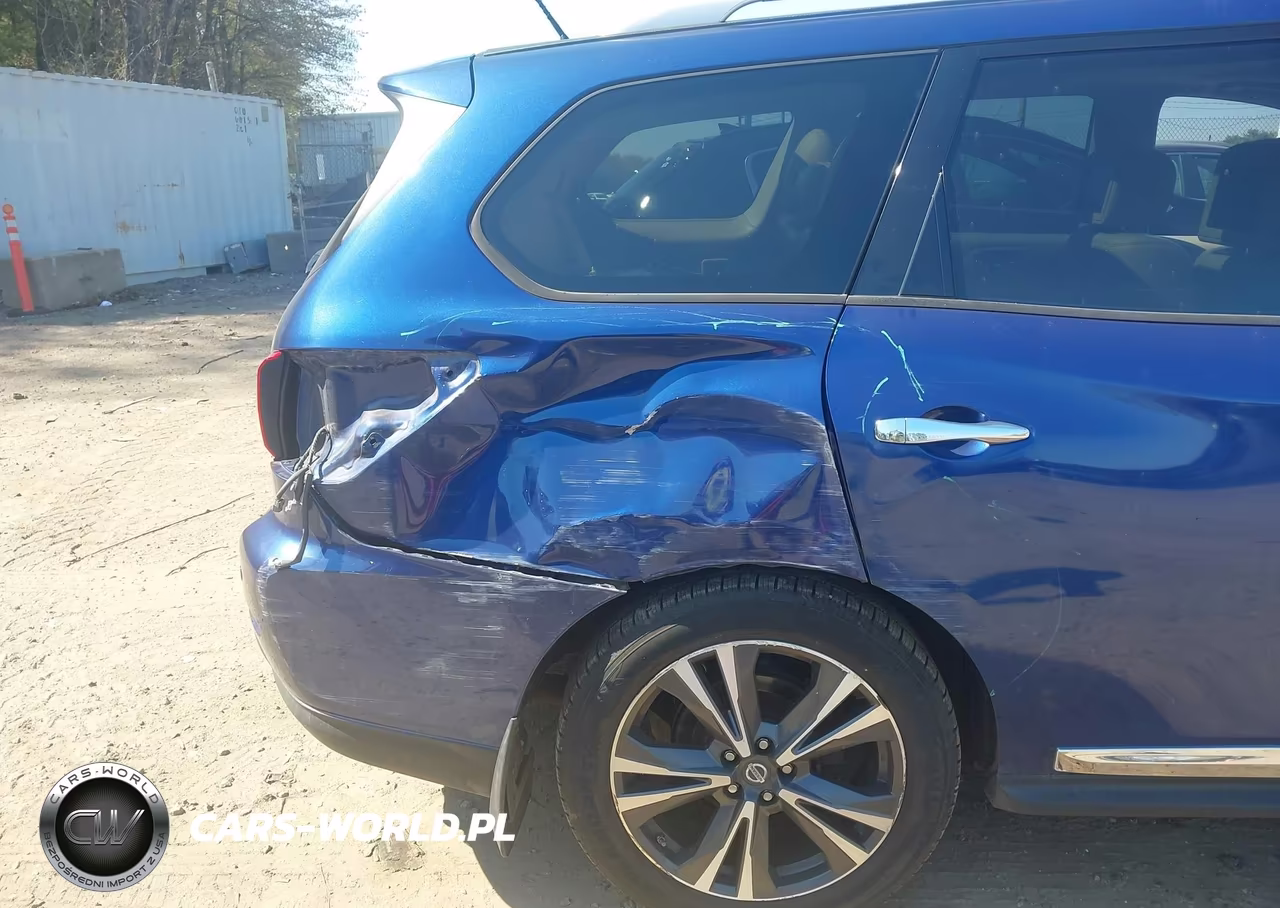 2017 Nissan Pathfinder Platinum VIN:5N1DR2MM2HC610827 - 6
