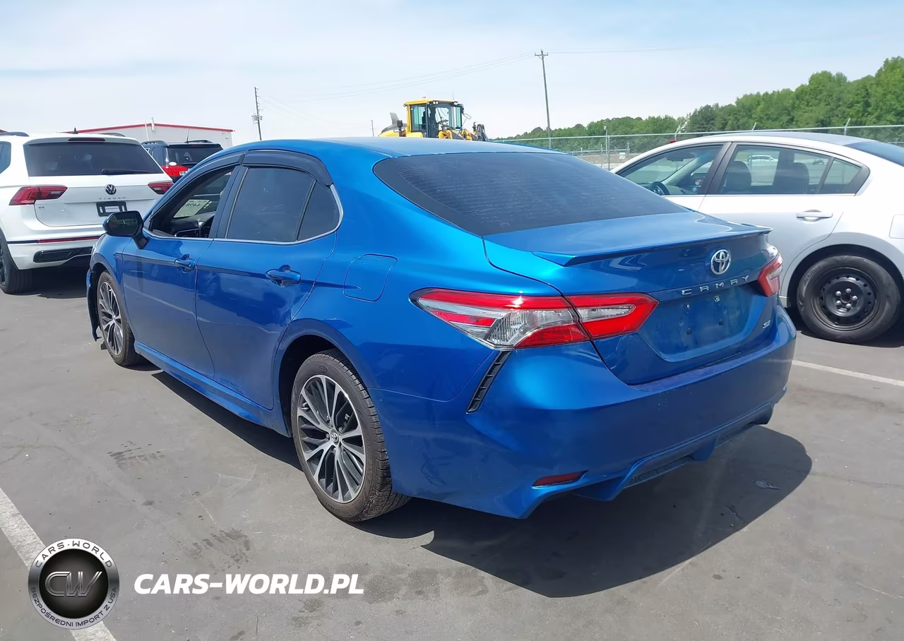 2018 Toyota Camry Se VIN:4T1B11HK8JU092045 - 3