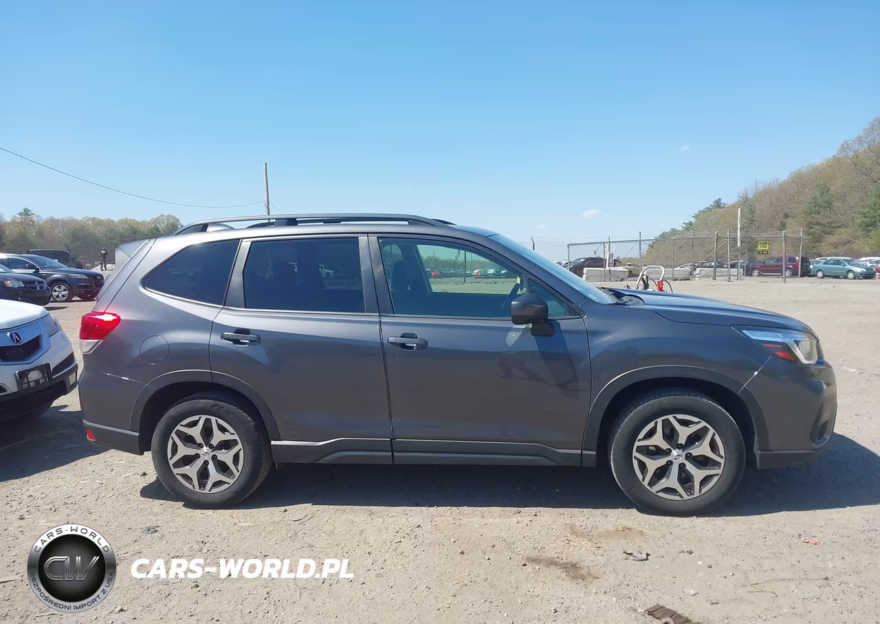 2020 Subaru Forester Premium VIN:JF2SKAJC0LH429342 - 13
