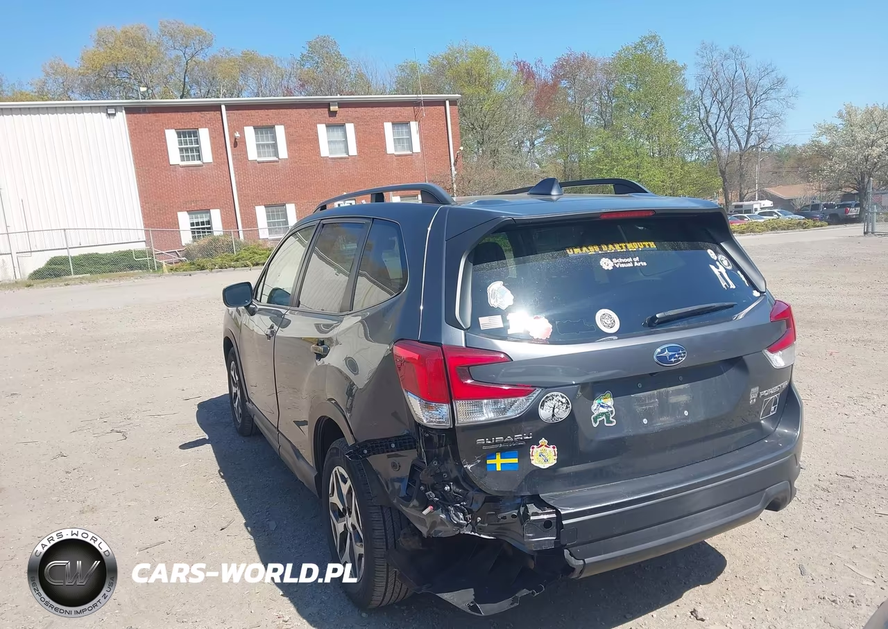 2020 Subaru Forester Premium VIN:JF2SKAJC0LH429342 - 3