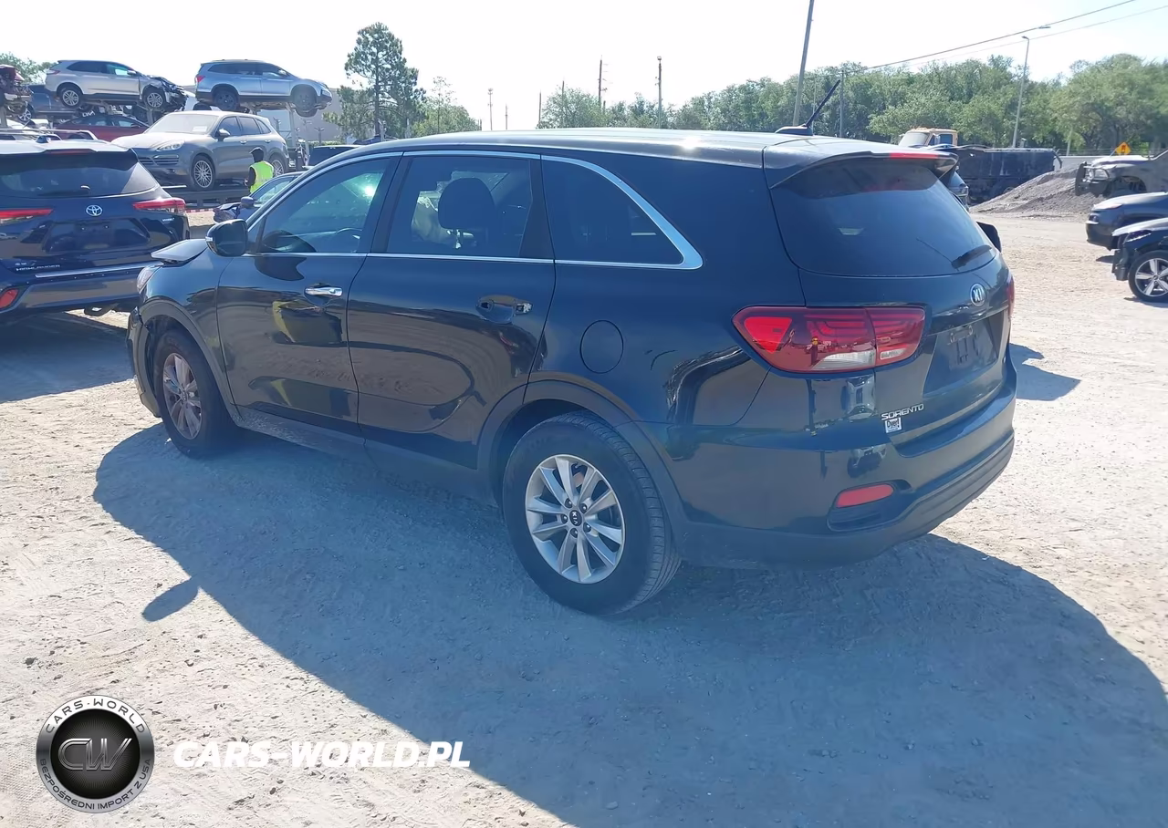 2019 Kia Sorento 2.4L L VIN:5XYPG4A39KG594966 - 3