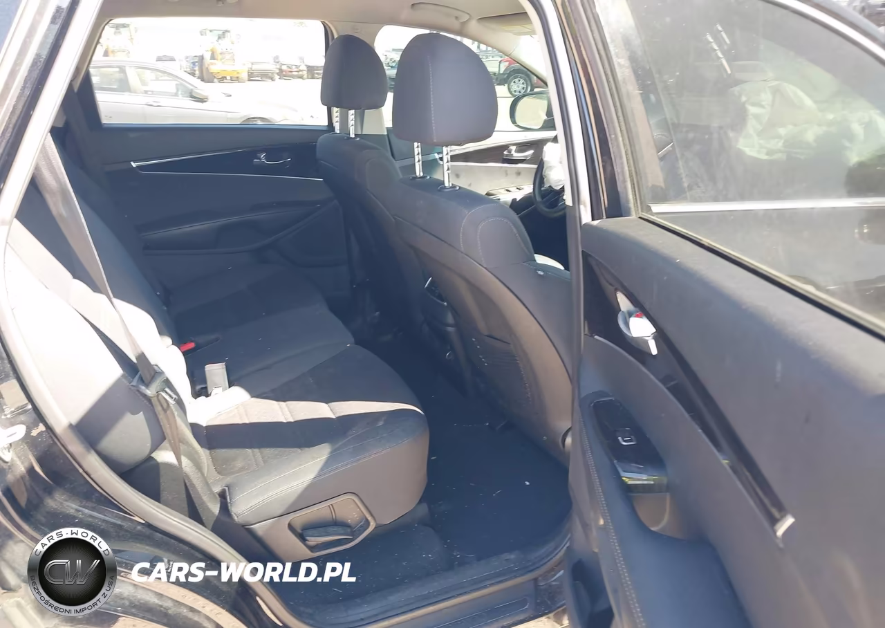2019 Kia Sorento 2.4L L VIN:5XYPG4A39KG594966 - 8