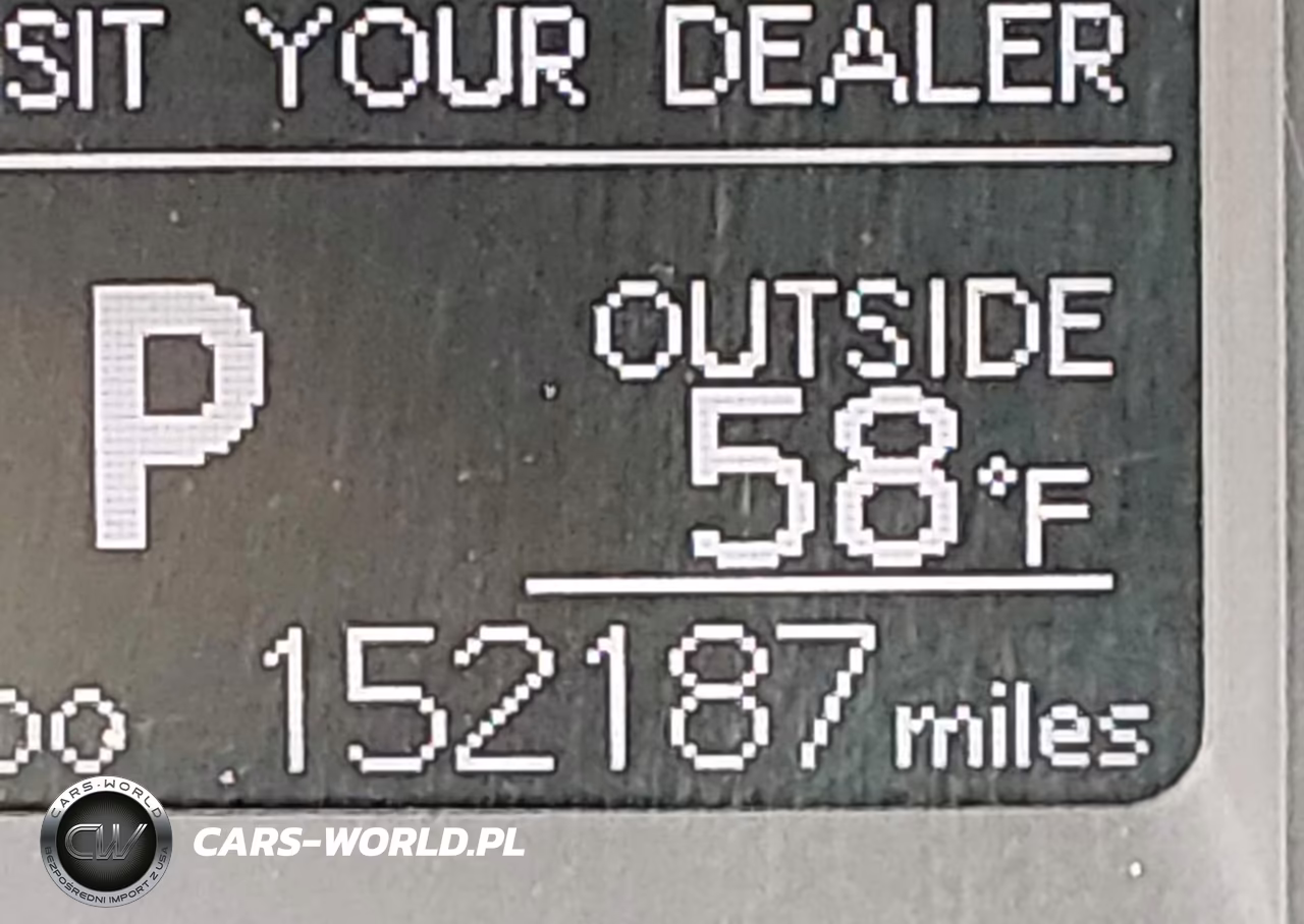 2018 Toyota Corolla Le VIN:2T1BURHE1JC062144 - 16