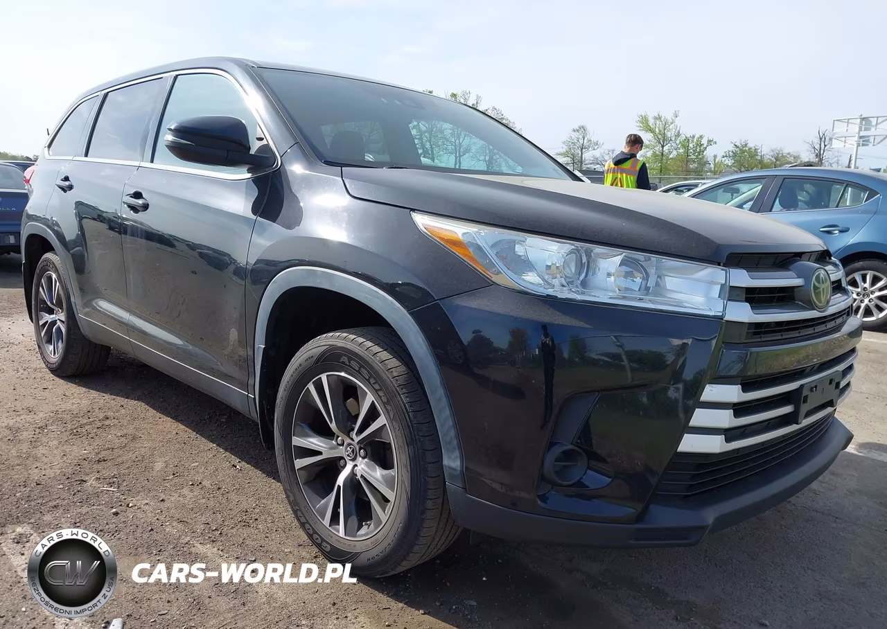 2019 Toyota Highlander Le – zdjęcie 1 z 16
