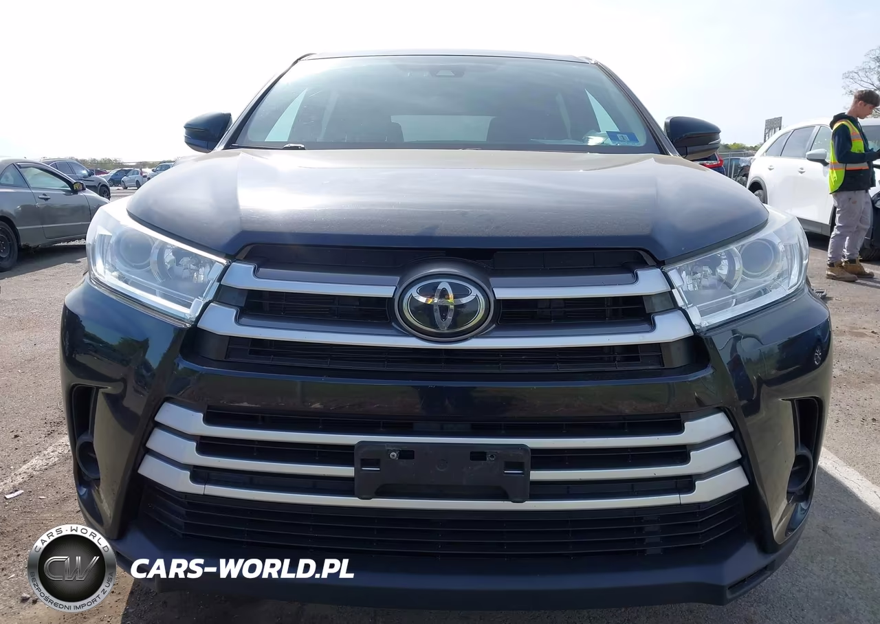 2019 Toyota Highlander Le VIN:5TDBZRFH5KS730762 - 12