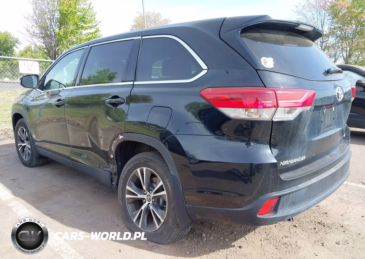2019 Toyota Highlander Le VIN:5TDBZRFH5KS730762 - 3