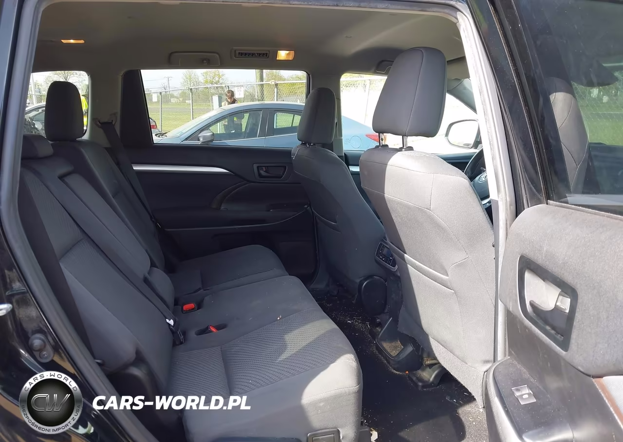 2019 Toyota Highlander Le VIN:5TDBZRFH5KS730762 - 8