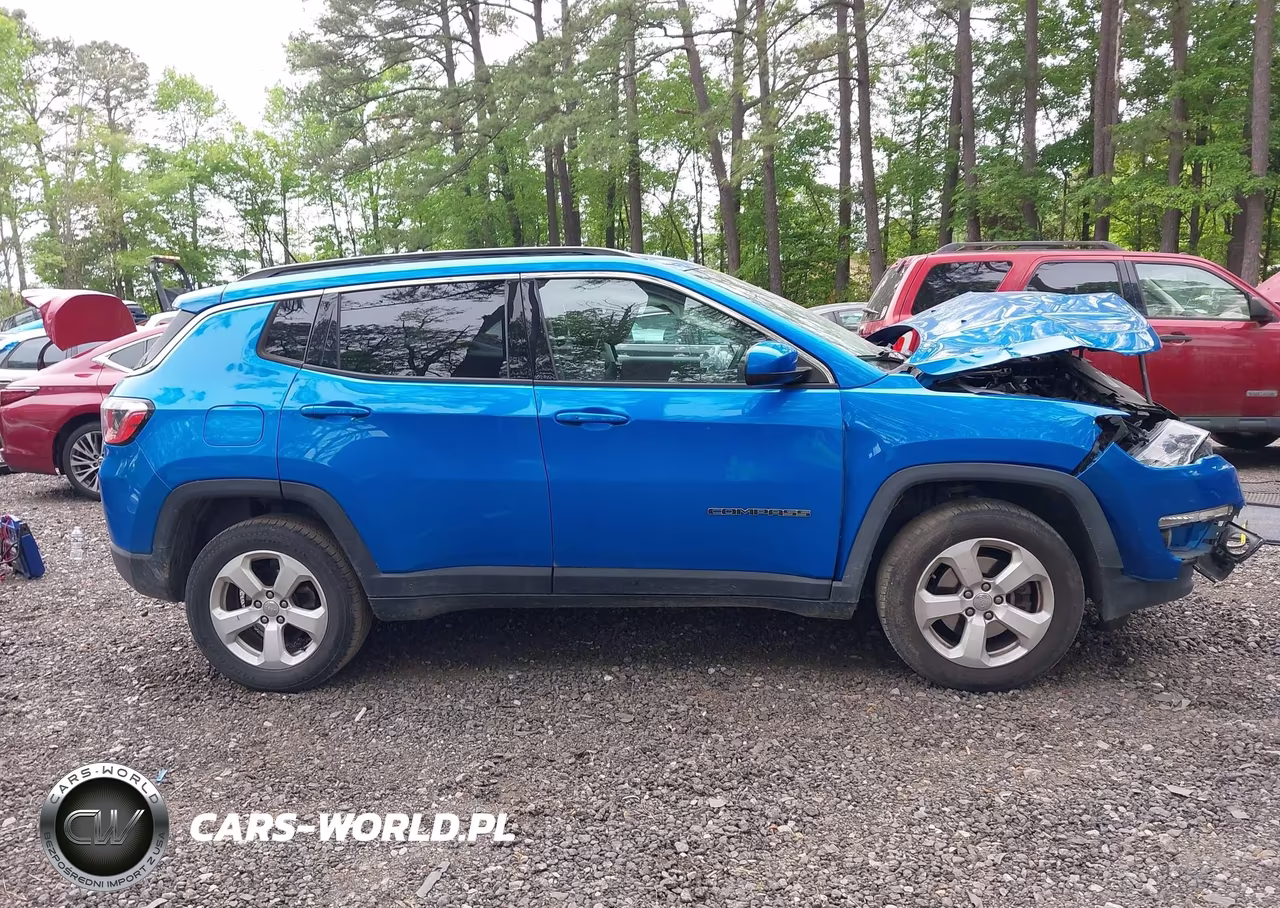2019 Jeep Compass Latitude 4X4 VIN:3C4NJDBBXKT836168 - 13