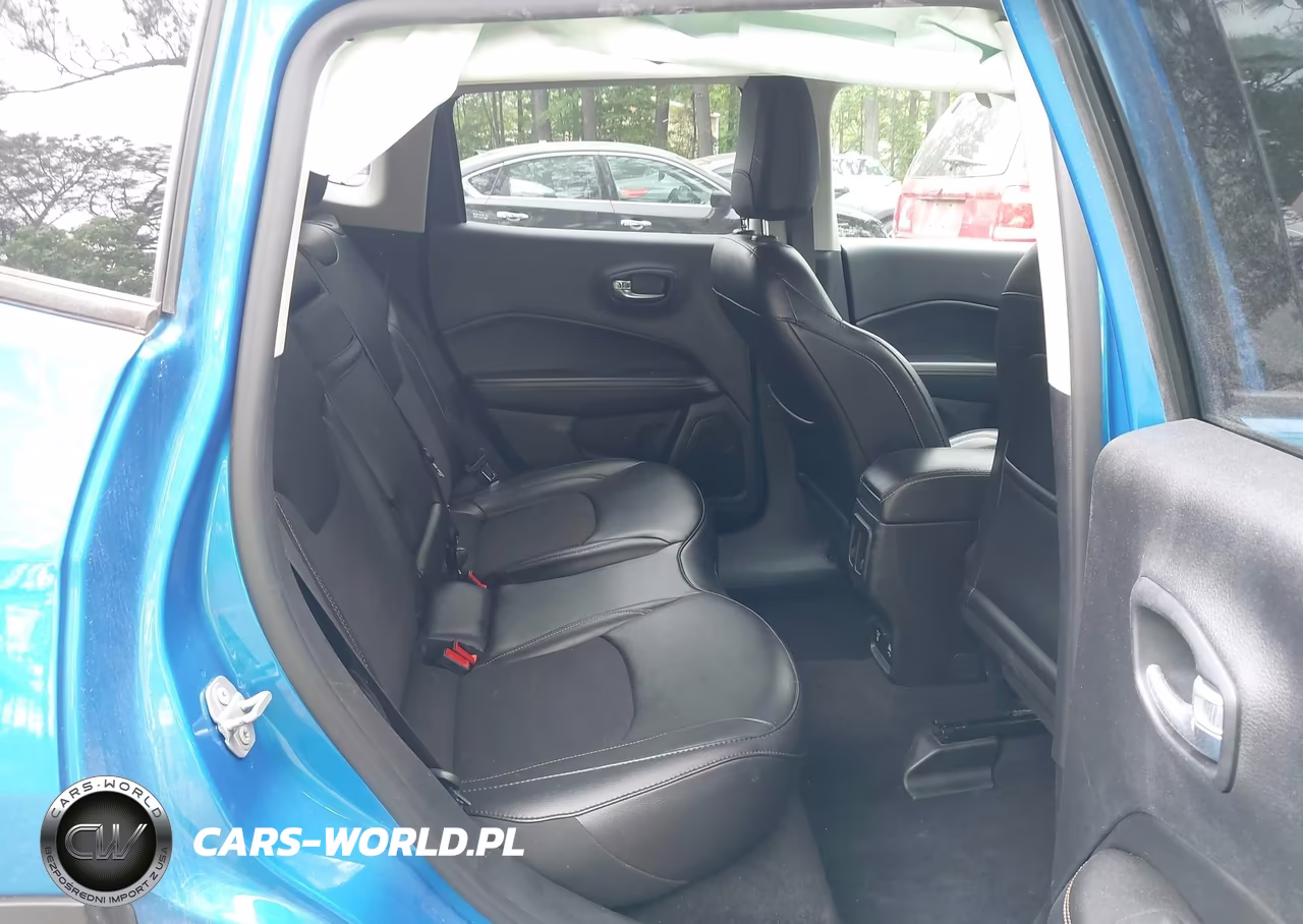2019 Jeep Compass Latitude 4X4 VIN:3C4NJDBBXKT836168 - 8