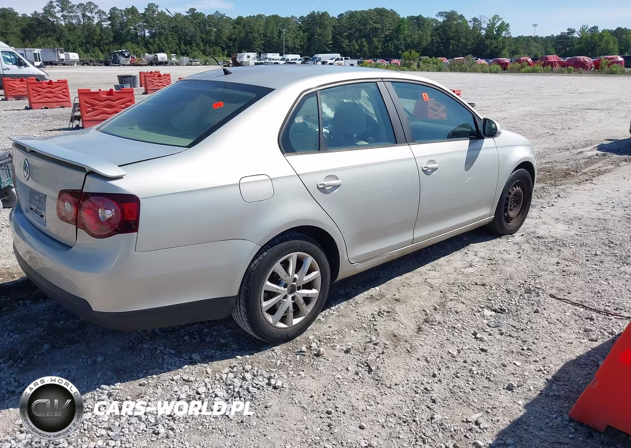 2010 Volkswagen Jetta Limited Edition VIN:3VWAX7AJ2AM154222 - 4