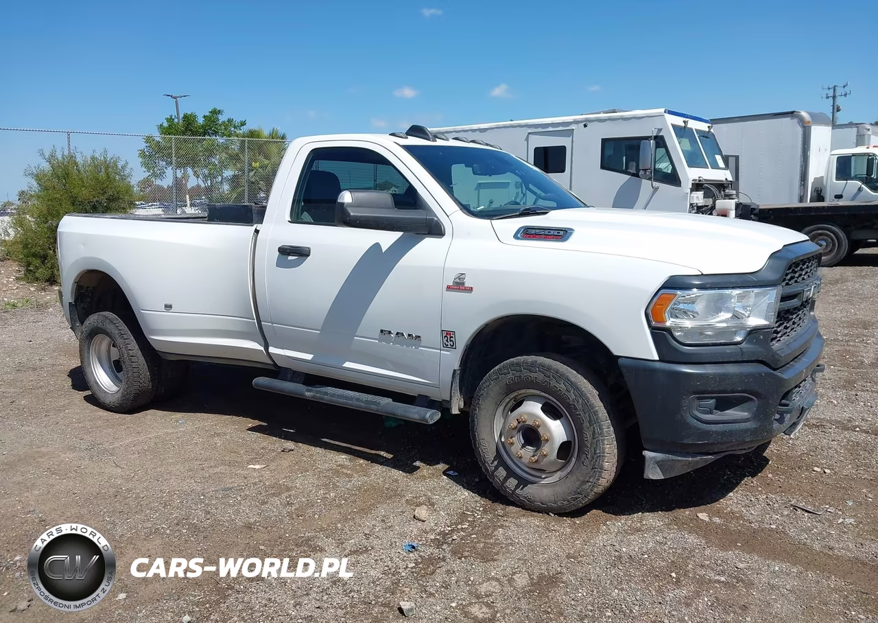 2022 Ram 3500 Tradesman 4X4 8' Box