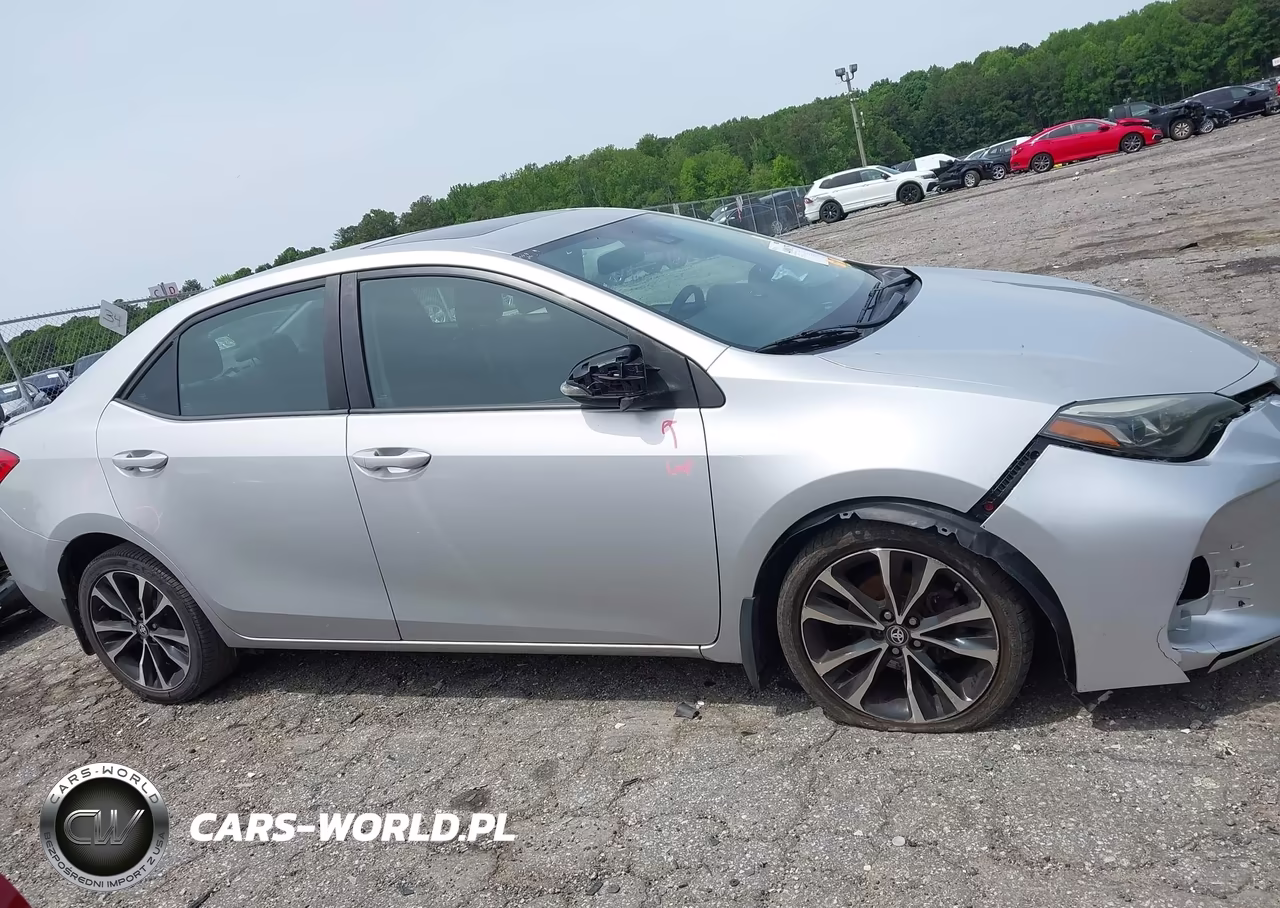 2018 Toyota Corolla Xse VIN:2T1BURHE4JC041661 - 13
