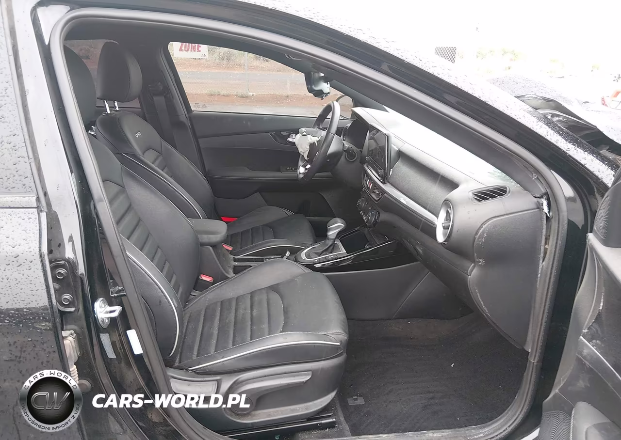 2024 Kia Forte Gt-Line VIN:3KPF54AD3RE838502 - 5