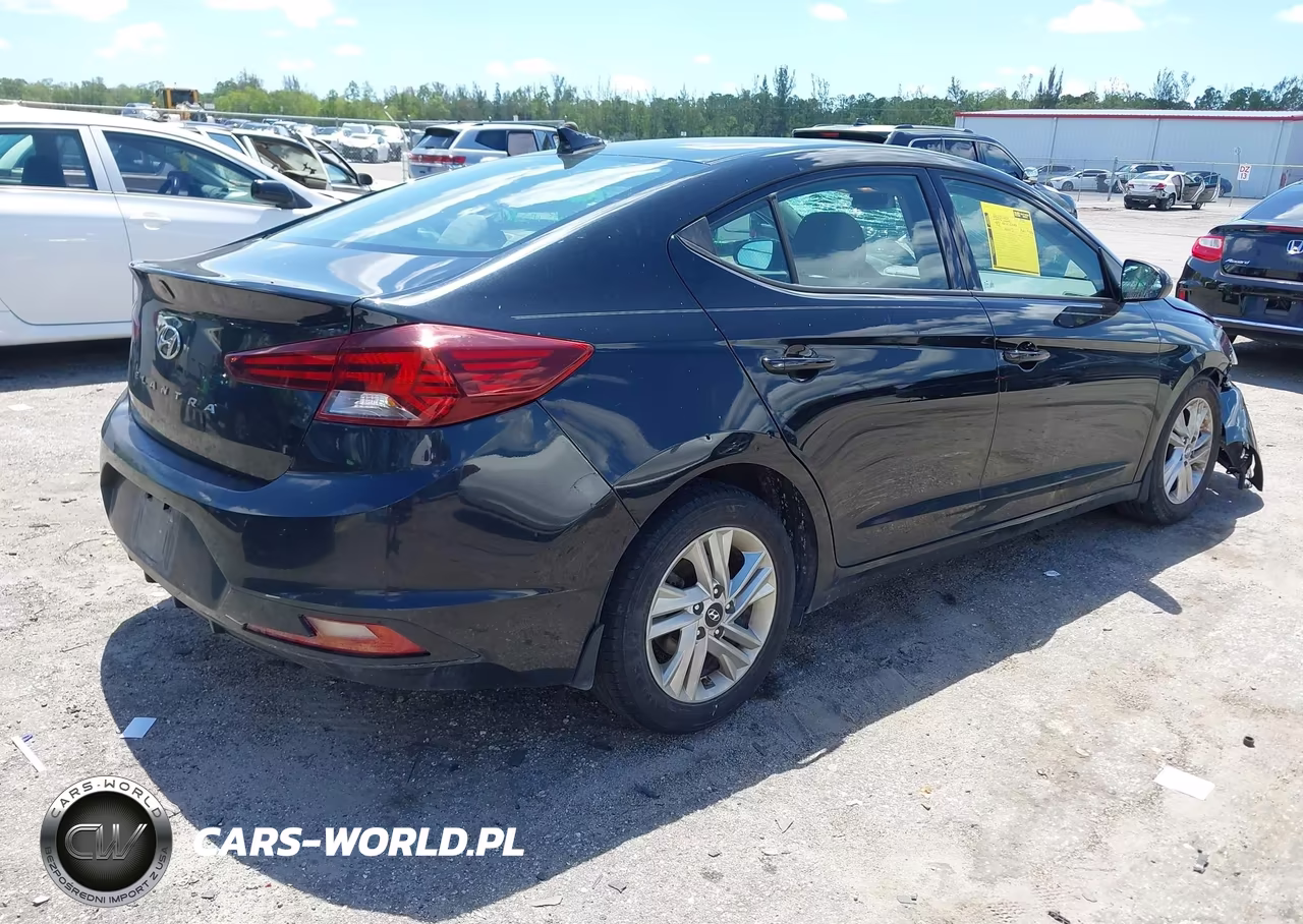 2020 Hyundai Elantra Value Edition VIN:5NPD84LF5LH604457 - 4