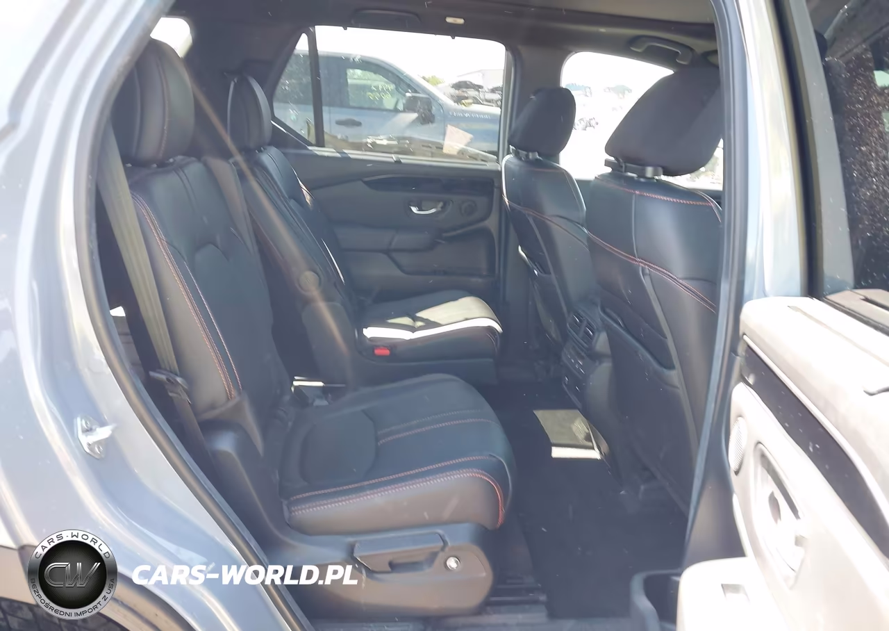 2025 Honda Pilot Trailsport VIN:5FNYG1H60SB010318 - 8