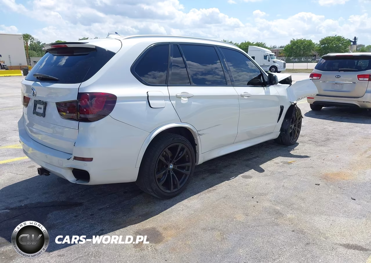 2017 BMW X5 xDrive35I VIN:5UXKR0C36H0V71166 - 4
