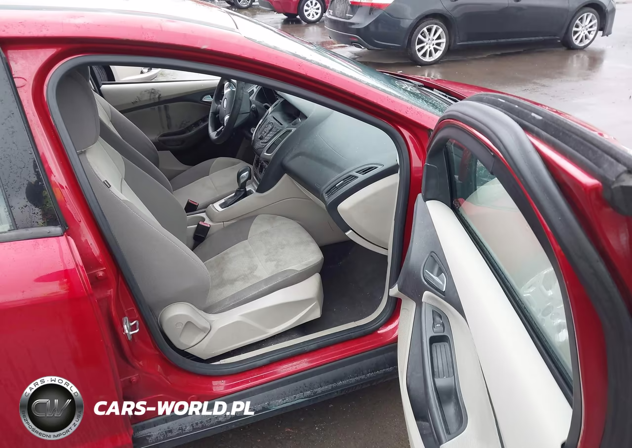 2012 Ford Focus Se VIN:1FAHP3K27CL447304 - 5