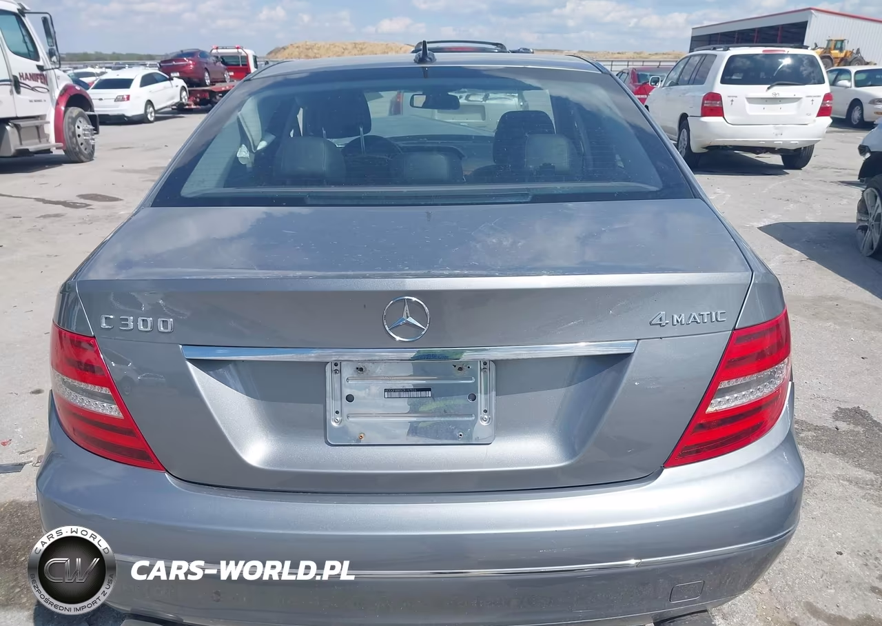 2012 Mercedes-Benz C 300 Luxury 4Matic VIN:WDDGF8BB5CR197926 - 16