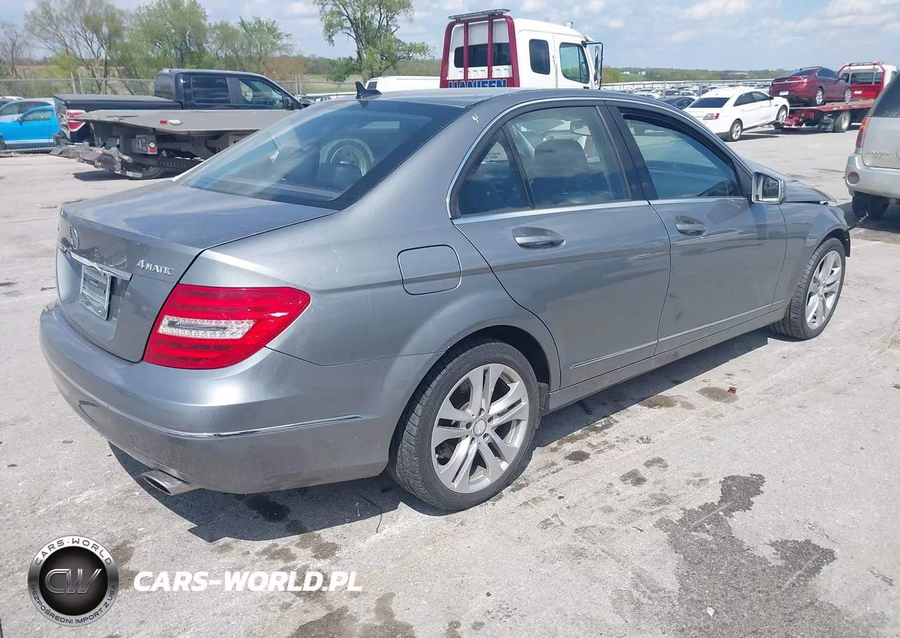 2012 Mercedes-Benz C 300 Luxury 4Matic VIN:WDDGF8BB5CR197926 - 4