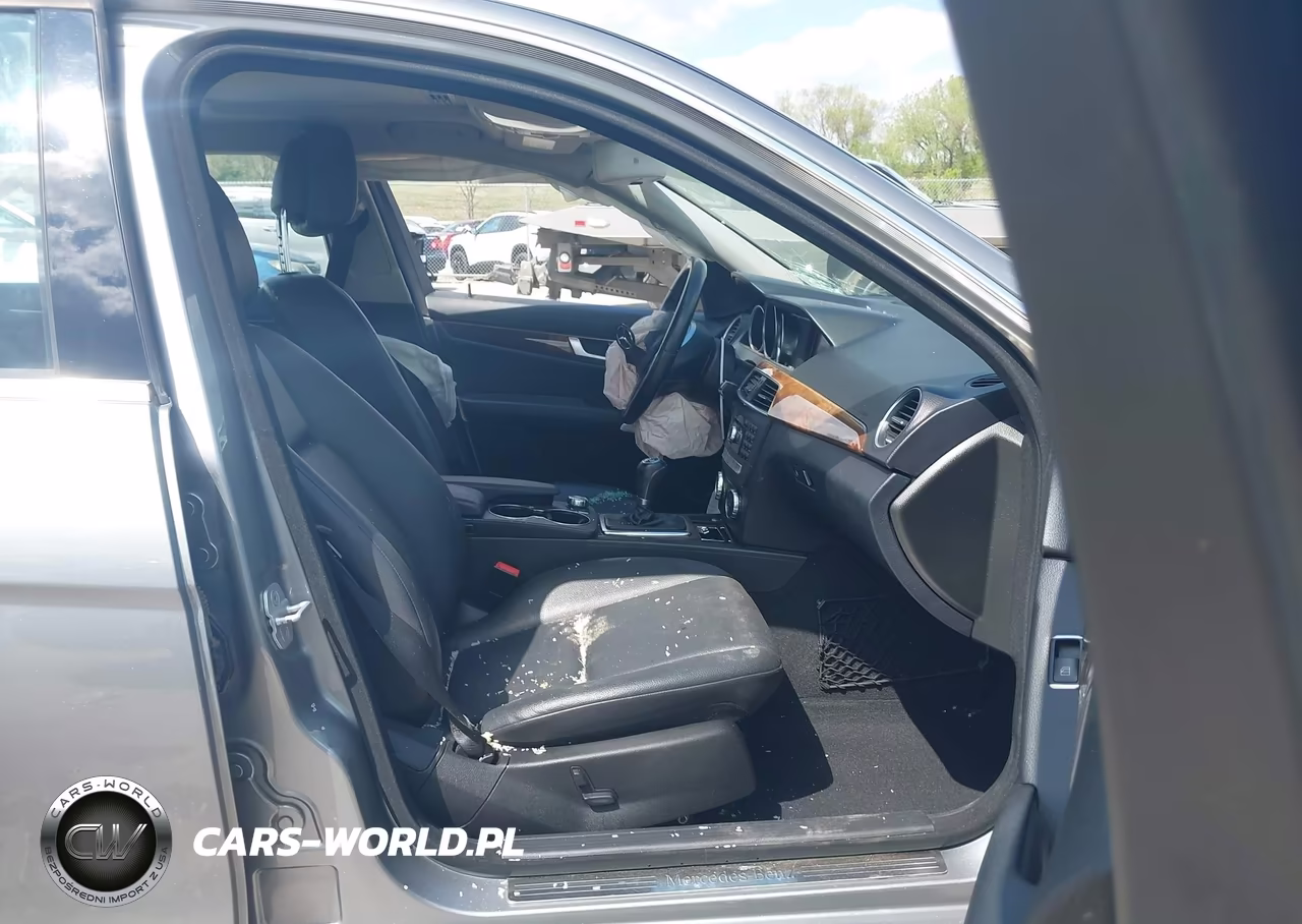2012 Mercedes-Benz C 300 Luxury 4Matic VIN:WDDGF8BB5CR197926 - 5