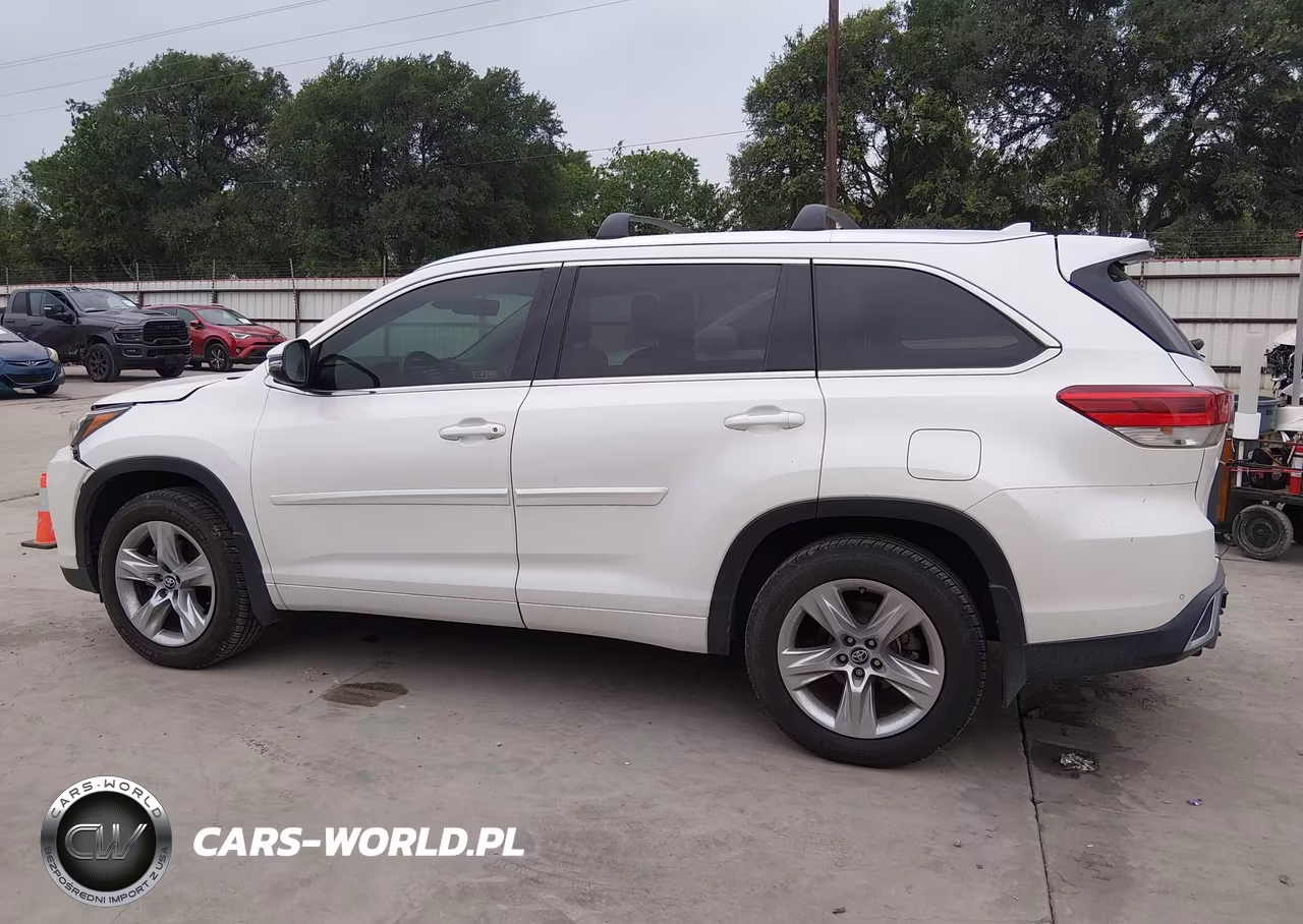 2018 Toyota Highlander Limited VIN:5TDYZRFH8JS288682 - 14