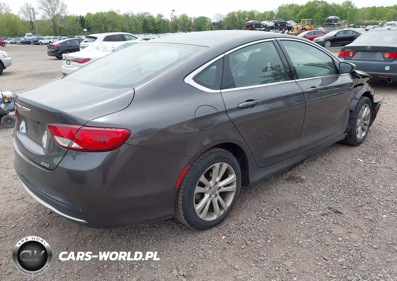 2016 Chrysler 200 Limited VIN:1C3CCCAB2GN112502 - 4