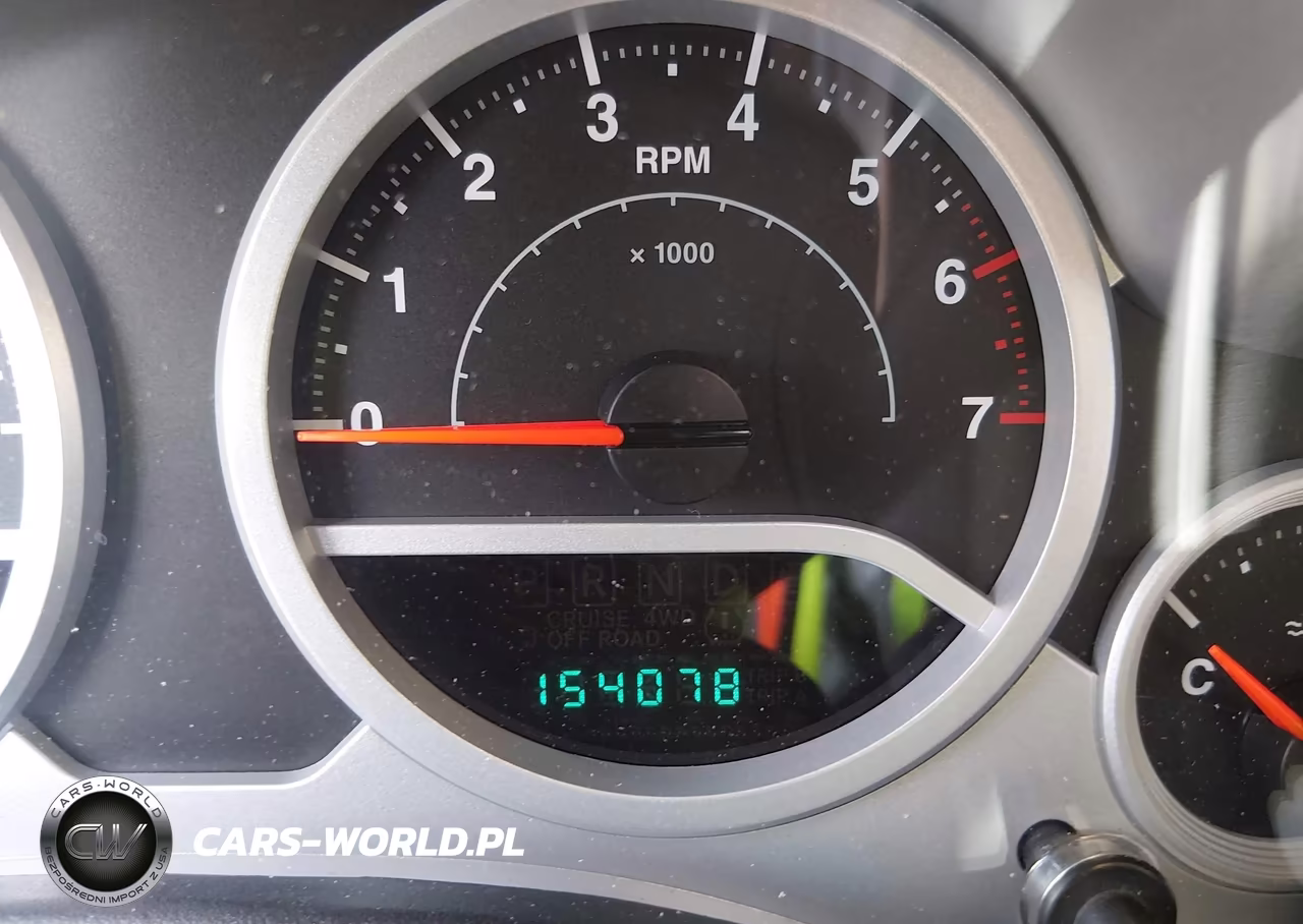 2009 Jeep Wrangler Sahara VIN:1J4FA54179L775165 - 15