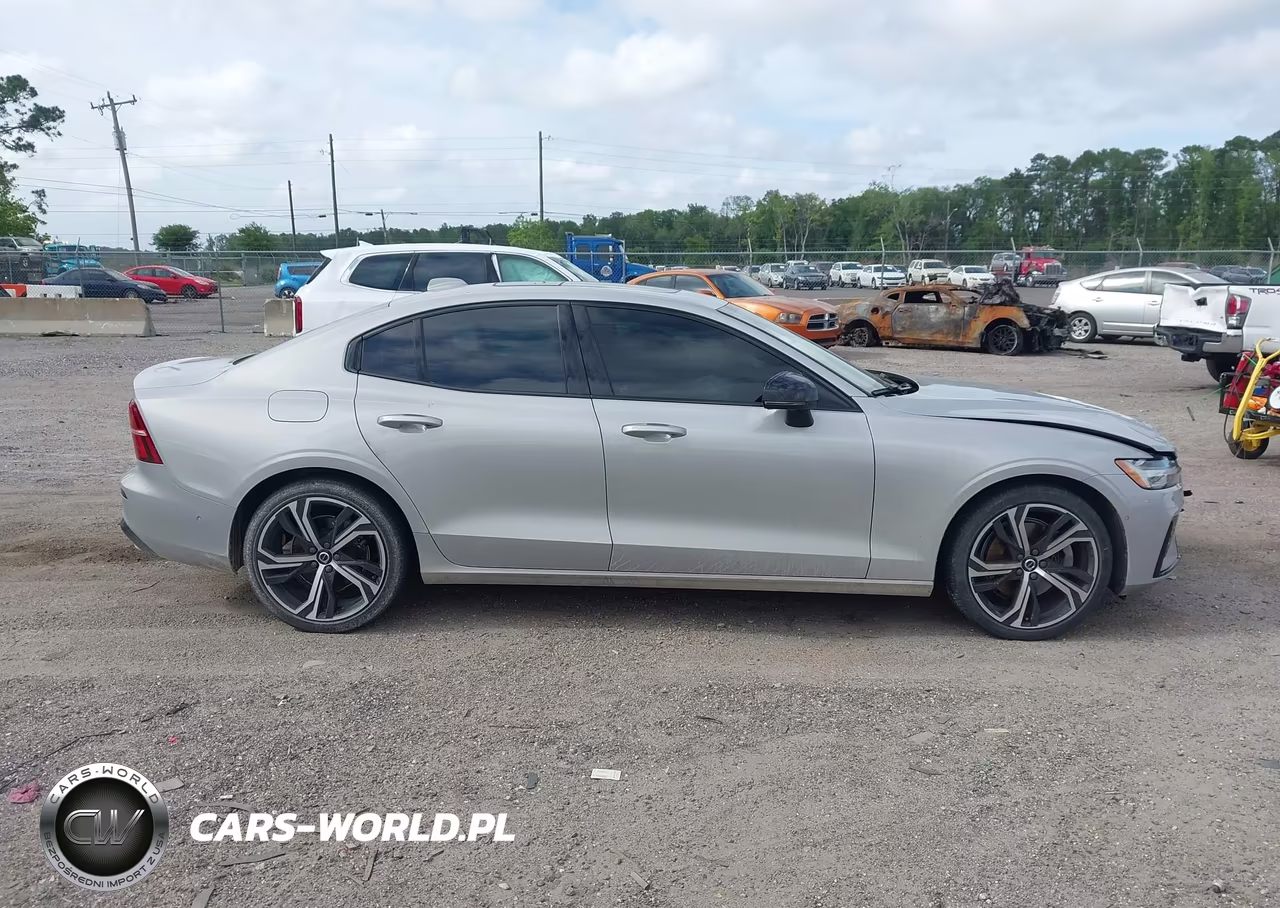 2023 Volvo S60 B5 Plus Dark Theme VIN:7JRL12FL5PG230269 - 13