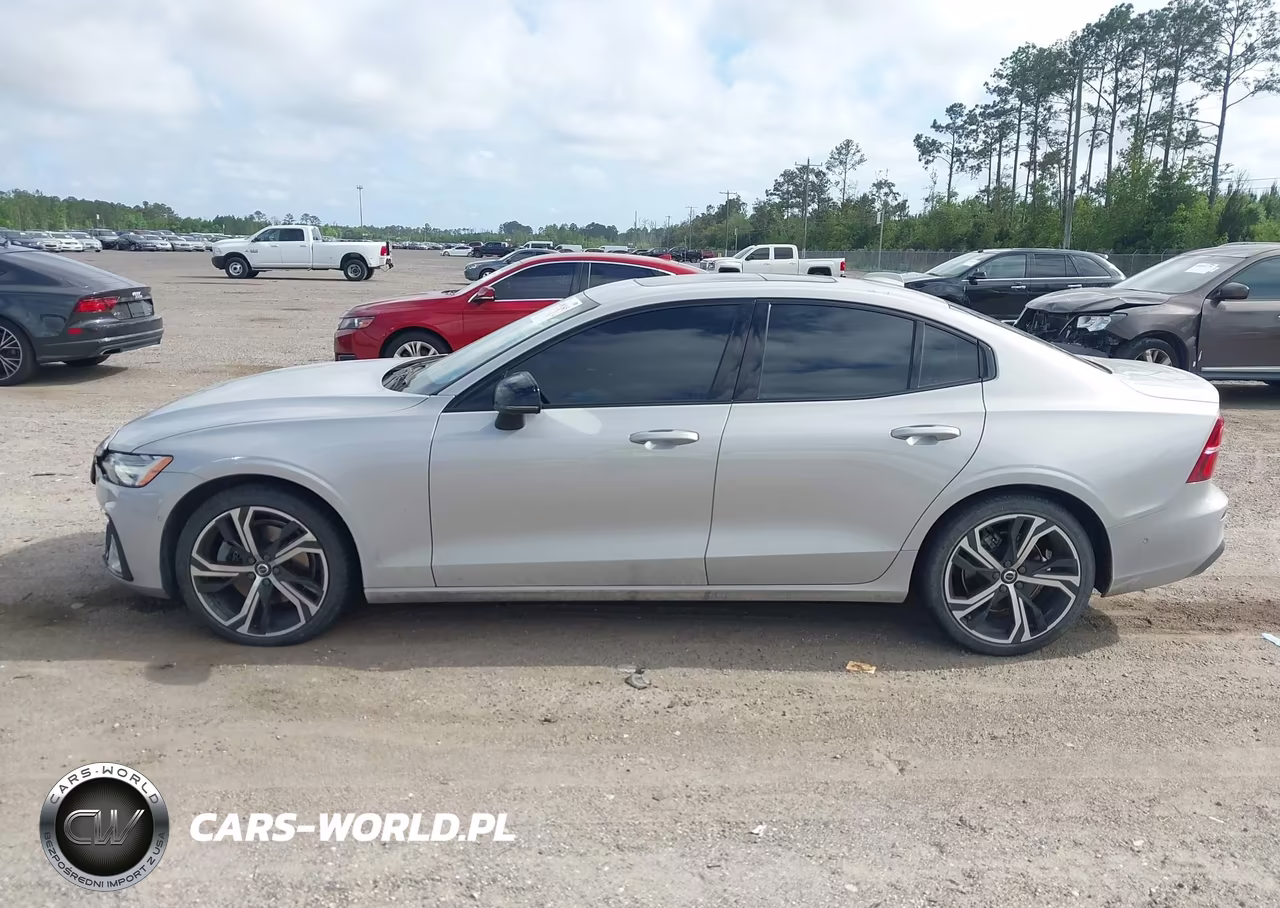 2023 Volvo S60 B5 Plus Dark Theme VIN:7JRL12FL5PG230269 - 14