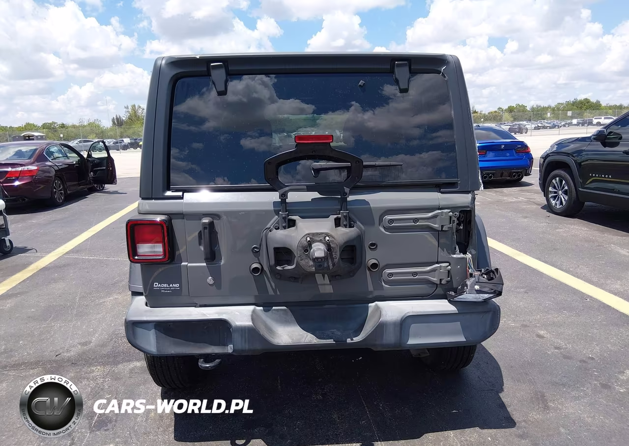 2020 Jeep Wrangler Unlimited Sport S 4X4 VIN:1C4HJXDG8LW110702 - 17
