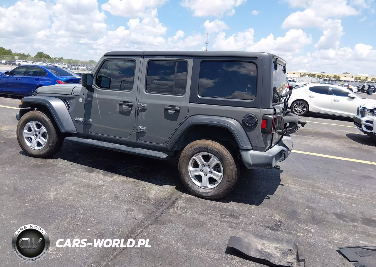 2020 Jeep Wrangler Unlimited Sport S 4X4 VIN:1C4HJXDG8LW110702 - 3