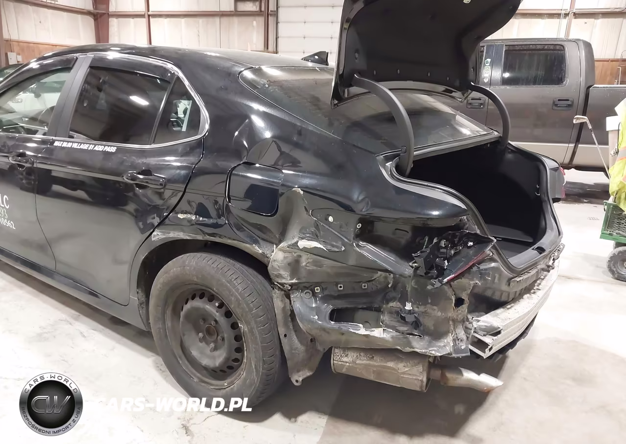 2020 Toyota Camry Le Hybrid VIN:4T1C31AK7LU521929 - 17