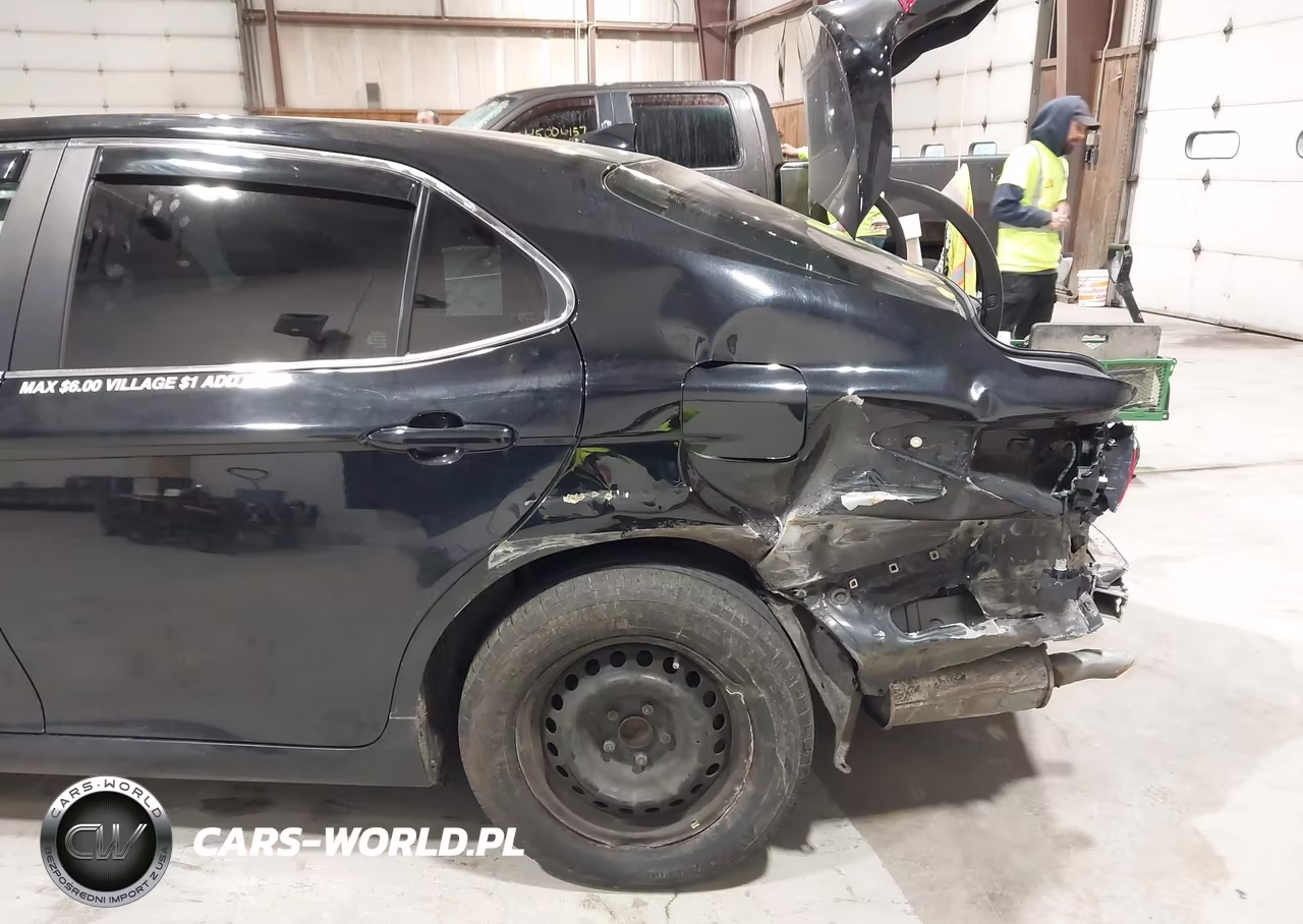 2020 Toyota Camry Le Hybrid VIN:4T1C31AK7LU521929 - 18