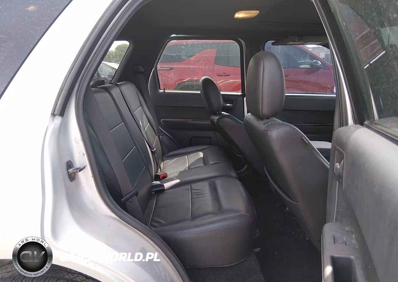 2010 Ford Escape Limited VIN:1FMCU9EG4AKA05473 - 8