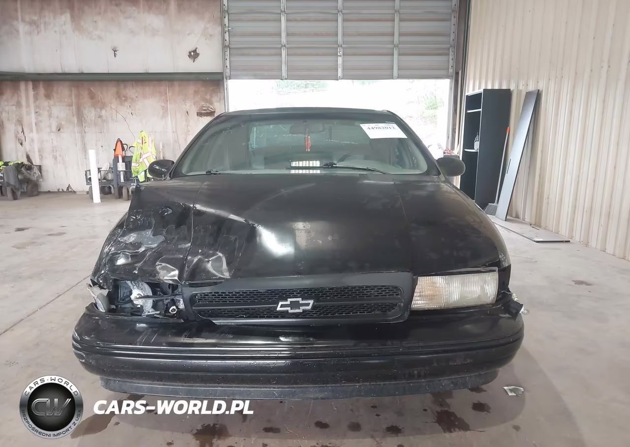 1996 Chevrolet Caprice - Impala Classic Ss VIN:1G1BL52P1TR152563 - 13