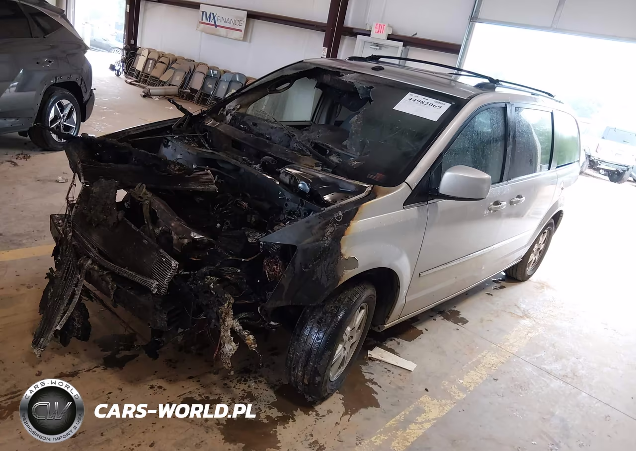 2010 Chrysler Town & Country Touring VIN:2A4RR5D17AR105407 - 2