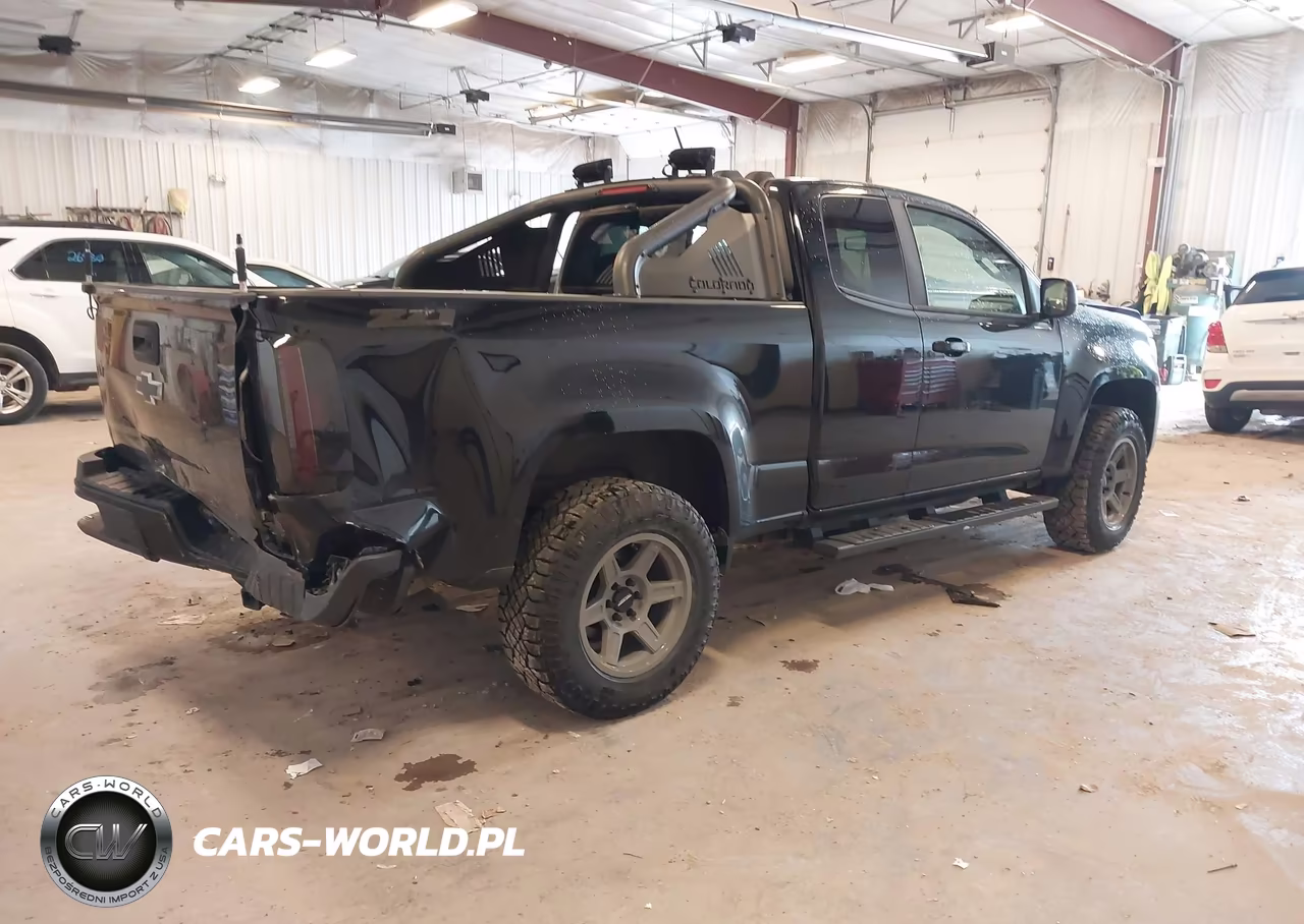 2017 Chevrolet Colorado Z71 VIN:1GCHTDEN4H1150768 - 4