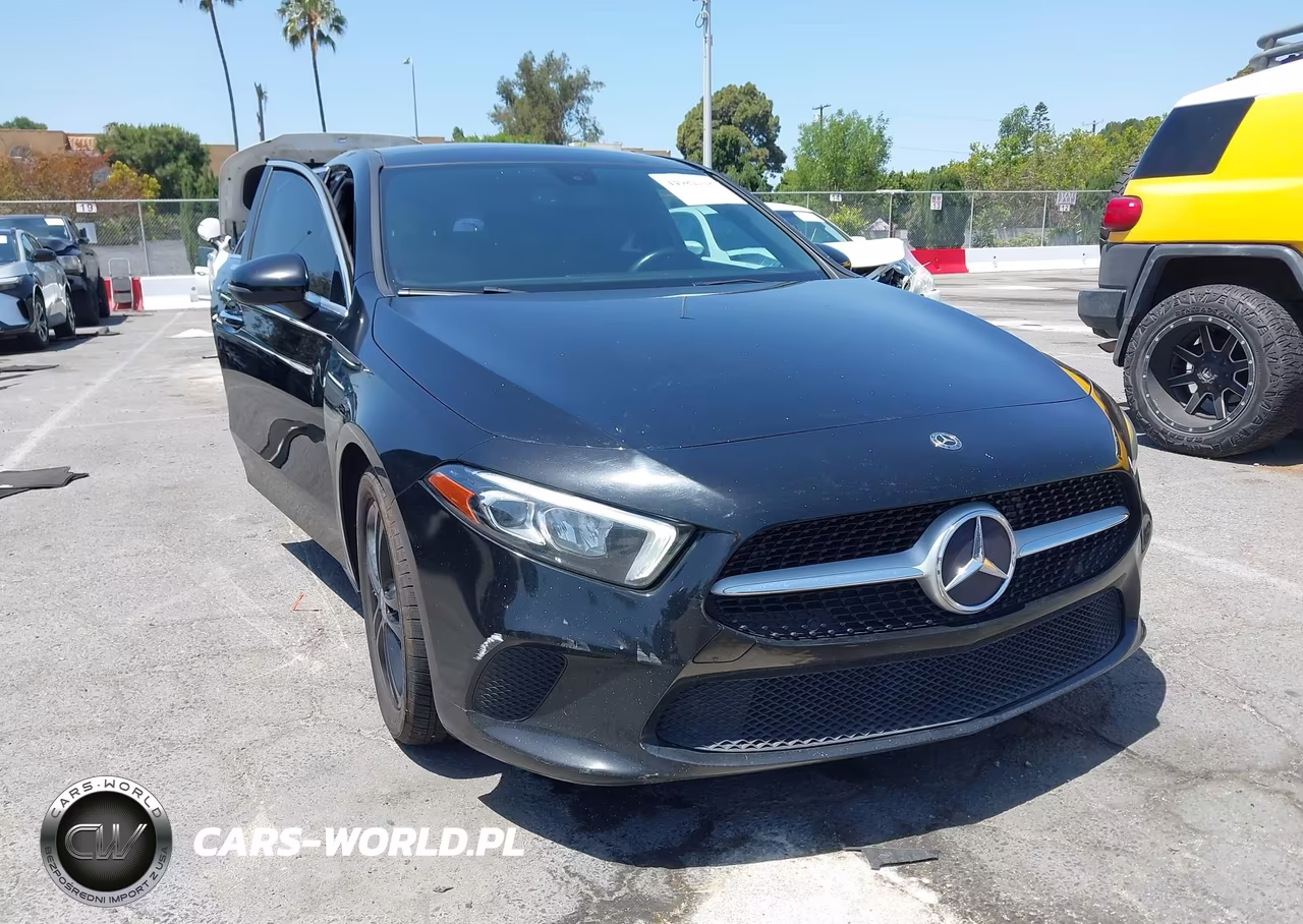 2020 Mercedes-Benz A 220