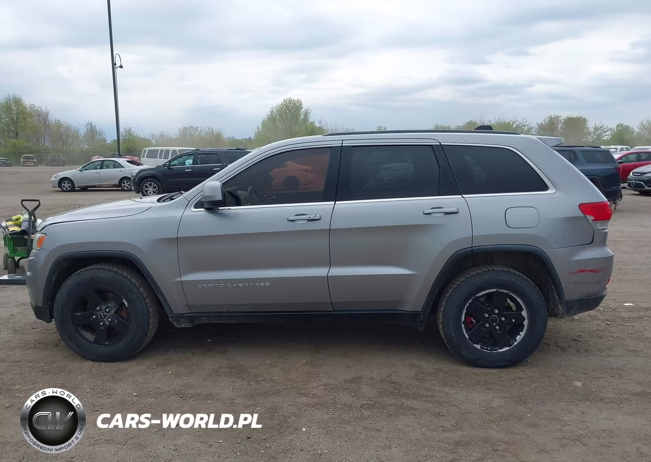 2015 Jeep Grand Cherokee Laredo VIN:1C4RJFAG0FC234178 - 13