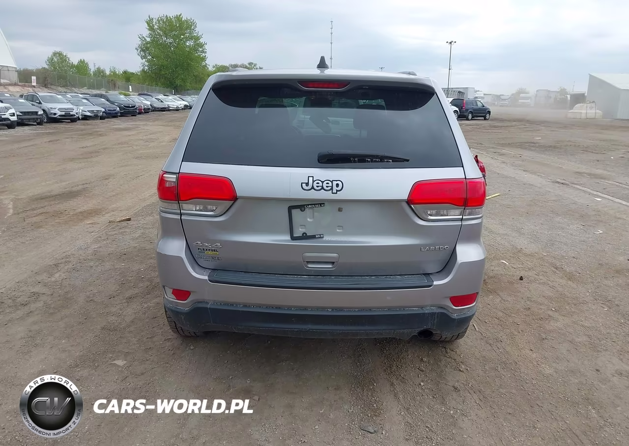 2015 Jeep Grand Cherokee Laredo VIN:1C4RJFAG0FC234178 - 15