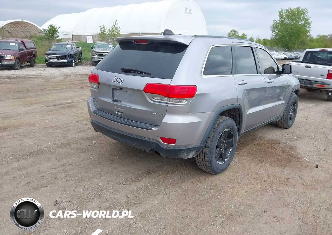 2015 Jeep Grand Cherokee Laredo VIN:1C4RJFAG0FC234178 - 4