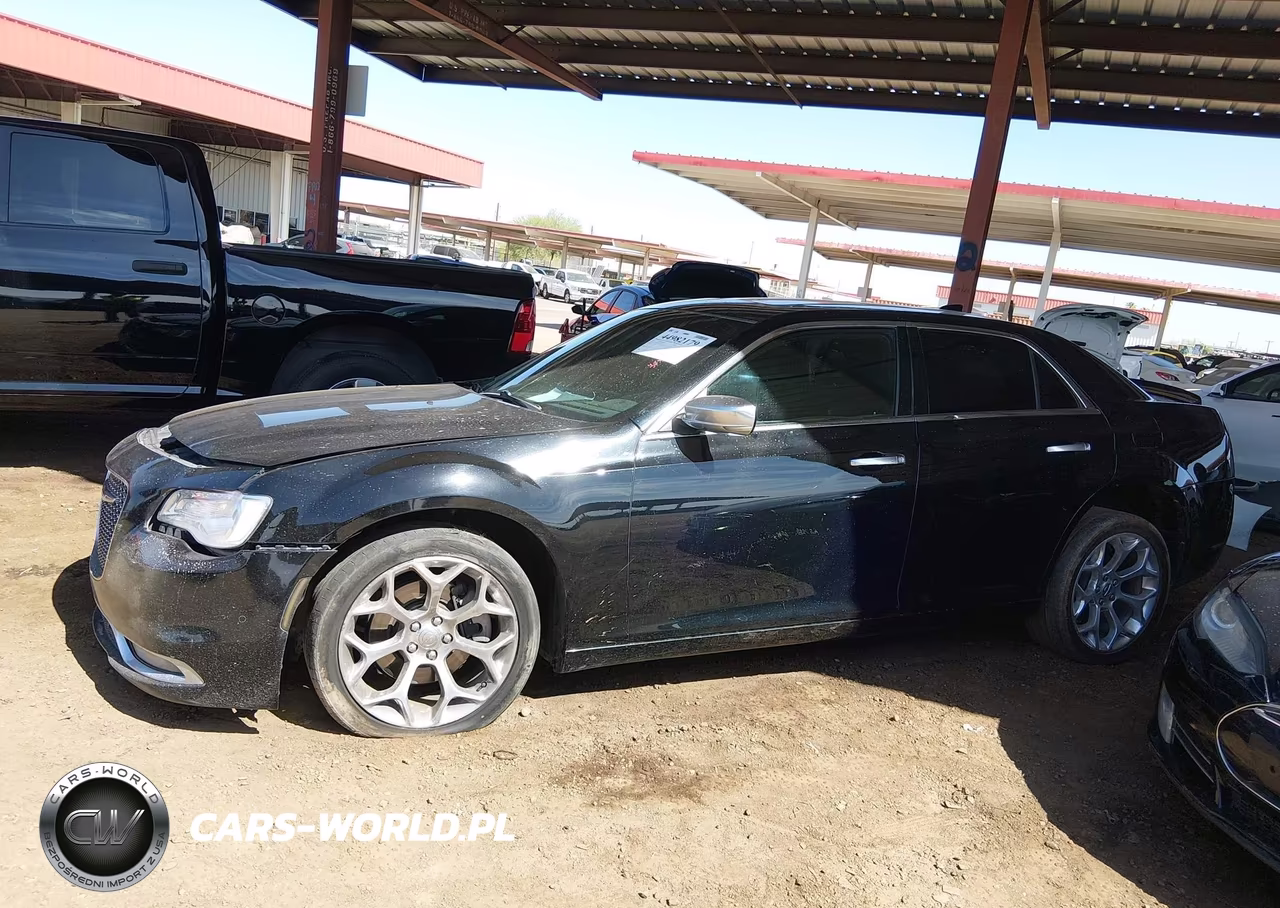 2017 Chrysler 300C Platinum VIN:2C3CCAPT2HH540293 - 13