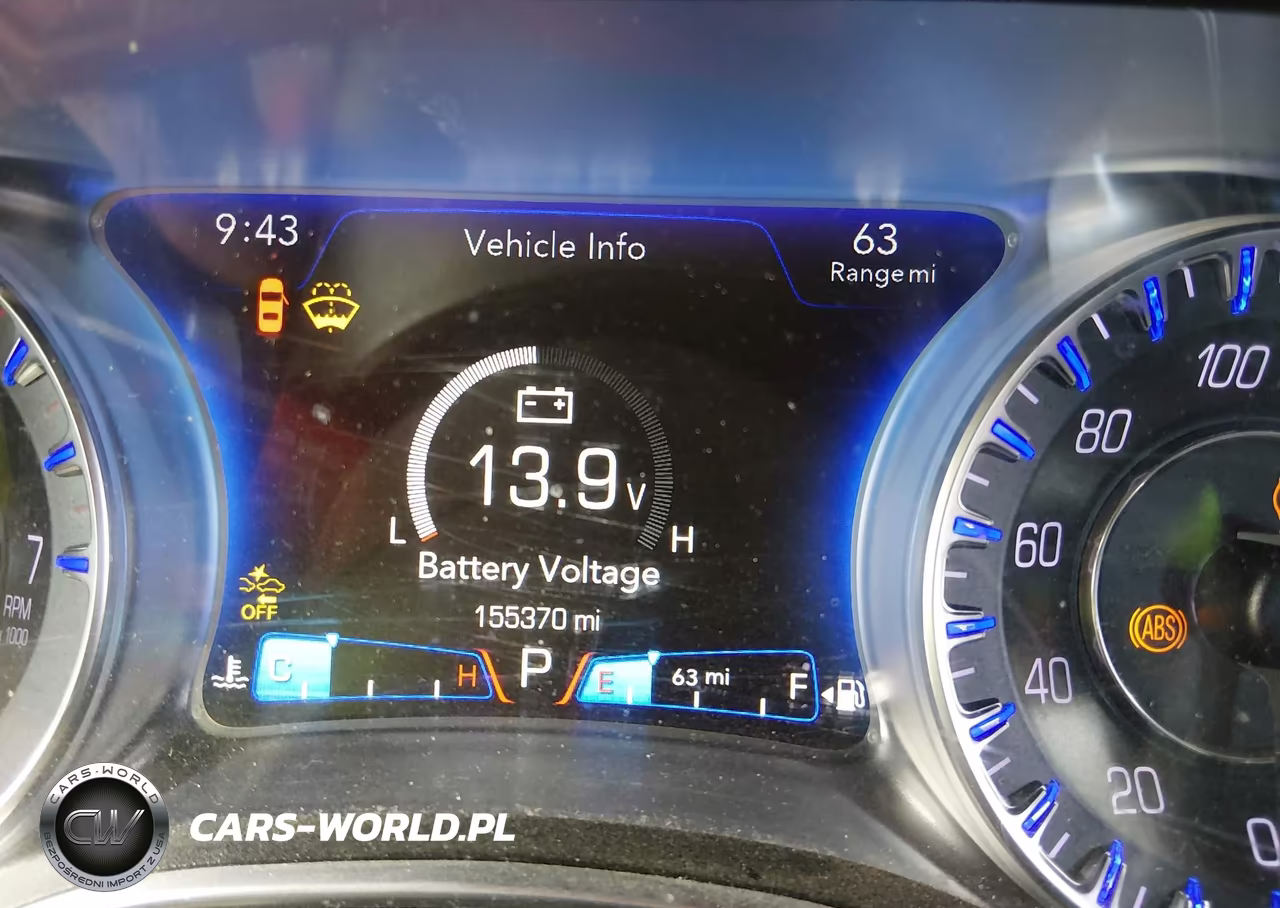 2017 Chrysler 300C Platinum VIN:2C3CCAPT2HH540293 - 14